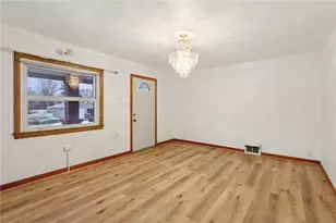 1111 Crowe St, Shenango Township, PA 16101 - Photo 8