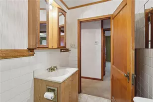 1111 Crowe St, Shenango Township, PA 16101 - Photo 16