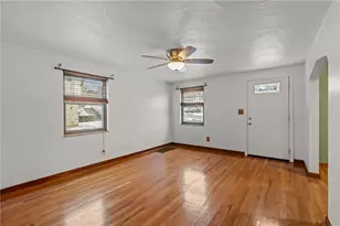 50 Sunrise Dr, Pittsburgh, PA 15236 - Photo 10