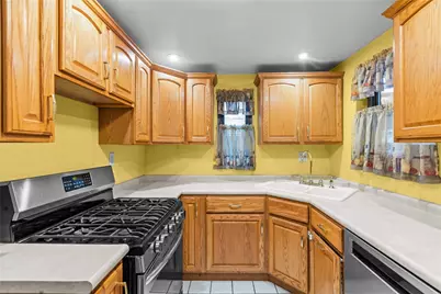 50 Sunrise Dr, Pittsburgh, PA 15236 - Photo 16