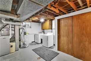 4028 Impala Dr, Pittsburgh, PA 15239 - Photo 32