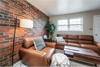 384 Northgate Dr #T, Washington Township, PA 15613 - Photo 4