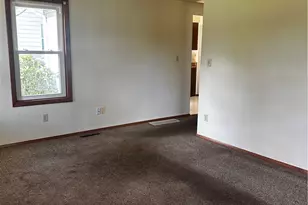 2179 Woodbine Dr, Hermitage, PA 16148 - Photo 4