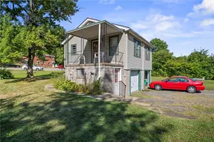 2179 Woodbine Dr, Hermitage, PA 16148 - Photo 4