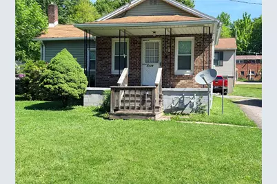 2179 Woodbine Dr, Hermitage, PA 16148 - Photo 1