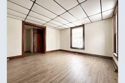 329 Park Ave #1, New Castle, PA 16101 - Photo 2