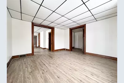 329 Park Ave #1, New Castle, PA 16101 - Photo 4