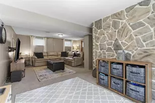 301 Amity Rd, Ross Twp, PA 15116 - Photo 18