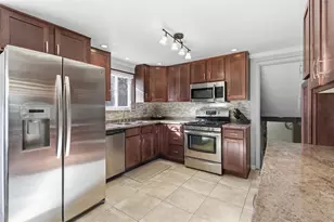 301 Amity Rd, Ross Twp, PA 15116 - Photo 6