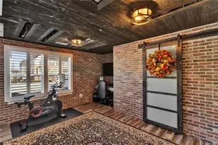 608 Amarth Ln, Cranberry Township, PA 16066 - Photo 6