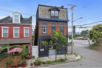 23 Seneca St, Pittsburgh, PA 15219 - Photo 2