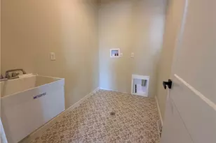 137 Morningstar Dr, Rostraver, PA 15012 - Photo 20