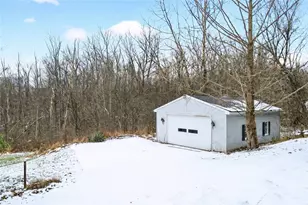 235 Shady Ln, Hempfield Township, PA 15601 - Photo 46