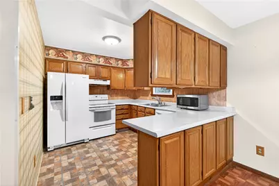 235 Shady Ln, Hempfield Township, PA 15601 - Photo 10