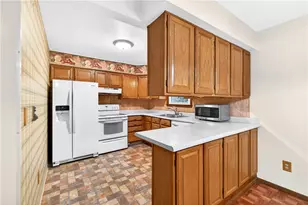 235 Shady Ln, Hempfield Township, PA 15601 - Photo 10