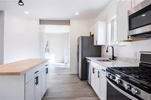 5934 Curry Rd, South Park, PA 15236 - Photo 10