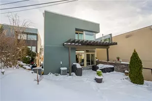 15 Bailey Park Ln, Pittsburgh, PA 15210 - Photo 4