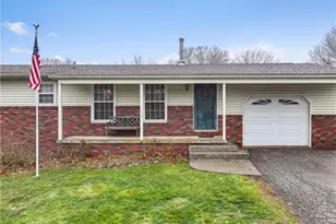 115 Briarcliff Dr, Chippewa Township, PA 15010 - Photo 2