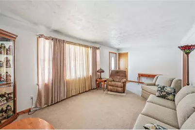 733 Greenfield Rd, Lackawannock Township, PA 16137 - Photo 12