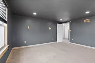 533 McCully St, White Oak, PA 15131 - Photo 16