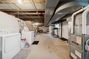 414 Guy St, Jeannette, PA 15644 - Photo 20