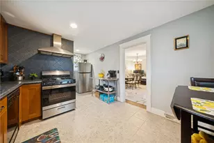 414 Guy St, Jeannette, PA 15644 - Photo 10