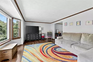 269 Kinvara Dr, Ross Twp, PA 15237 - Photo 8