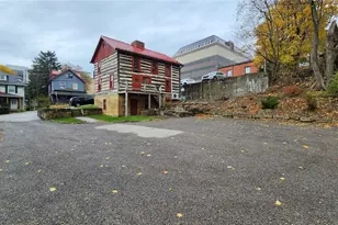 209 W Diamond St, Butler, PA 16001 - Photo 2