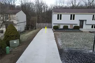 1664 Connor Rd, South Park, PA 15129 - Photo 4