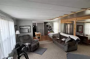 428 Meadows Dr, Washington Township, PA 15613 - Photo 2