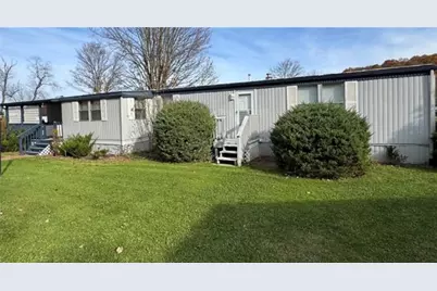 428 Meadows Dr, Washington Township, PA 15613 - Photo 16