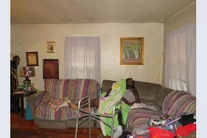 2145 Village Dr, Pittsburgh, PA 15221 - Photo 2