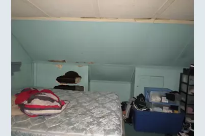 2145 Village Dr, Pittsburgh, PA 15221 - Photo 26