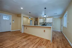 11 Brook St, Coraopolis, PA 15108 - Photo 4