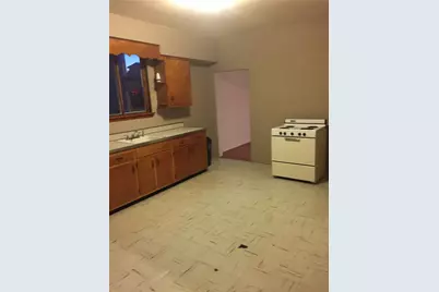 110 N 4th St, Youngwood, PA 15697 - Photo 6