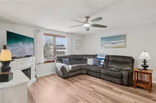 46 Marion Dr, Zelienople, PA 16063 - Photo 8