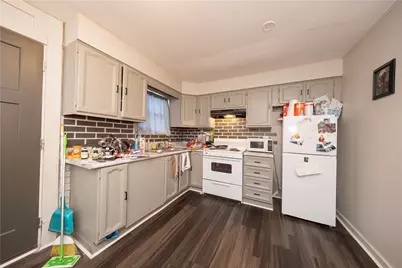 221 5th St, Ellwood City, PA 16117 - Photo 6