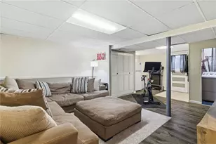 870 Middle Rd, Baldwin Twp, PA 15234 - Photo 24