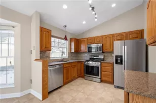 118 Vista Dr, Cecil, PA 15317 - Photo 6