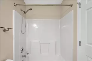 118 Vista Dr, Cecil, PA 15317 - Photo 10