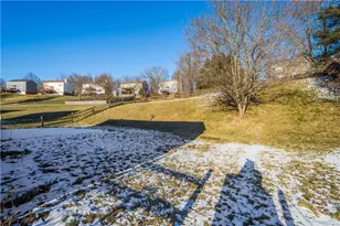 118 Vista Dr, Cecil, PA 15317 - Photo 20