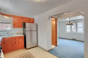 3091 Woodridge Dr, Pittsburgh, PA 15227 - Photo 4