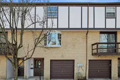 38 Hiland Valley Ct #C, Ross Twp, PA 15229 - Photo 2