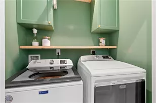 410 Scharberry Ln, Mars, PA 16046 - Photo 18