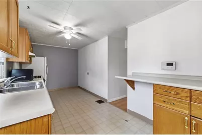 6709 Monroe Ave, West Mifflin, PA 15122 - Photo 12