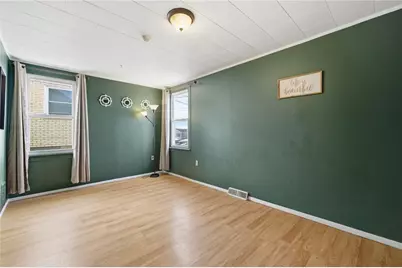 6709 Monroe Ave, West Mifflin, PA 15122 - Photo 18