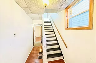 17 Arnold St, Pittsburgh, PA 15205 - Photo 10
