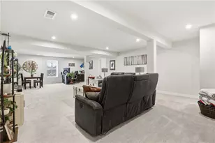 142 Olivia Dr, Center Township, PA 15061 - Photo 28