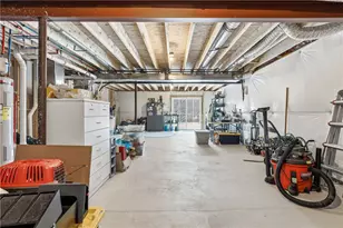 142 Olivia Dr, Center Township, PA 15061 - Photo 36