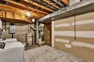 177 Old Village Ln, Bethel Park, PA 15102 - Photo 30